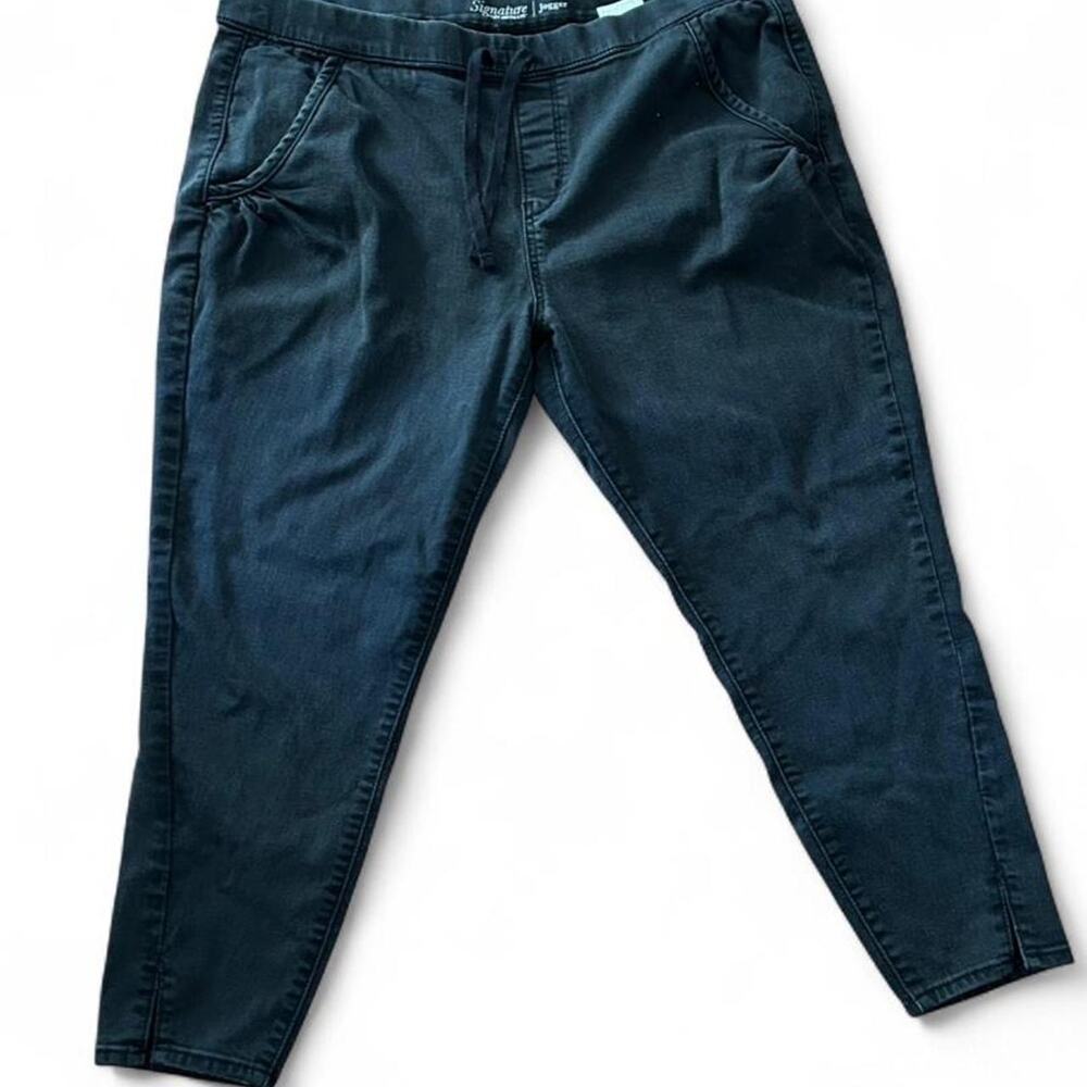 Size 2x equivalent black / dark gray denim Levi’s signature denim joggers